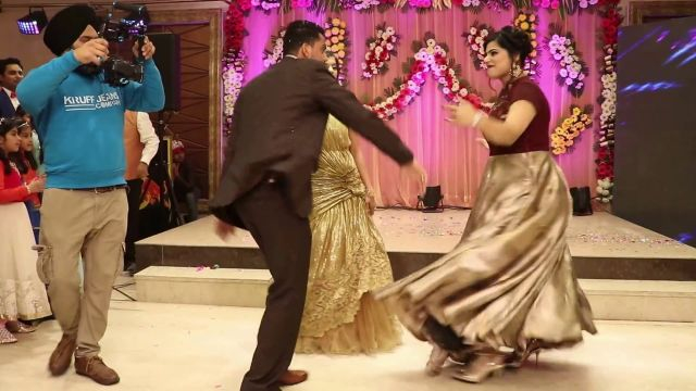 shaadi ke video Lo Chali Main Apne Dewar Ki Baraat Lekar - Rohit Bhaiya's Sagan Ceremony